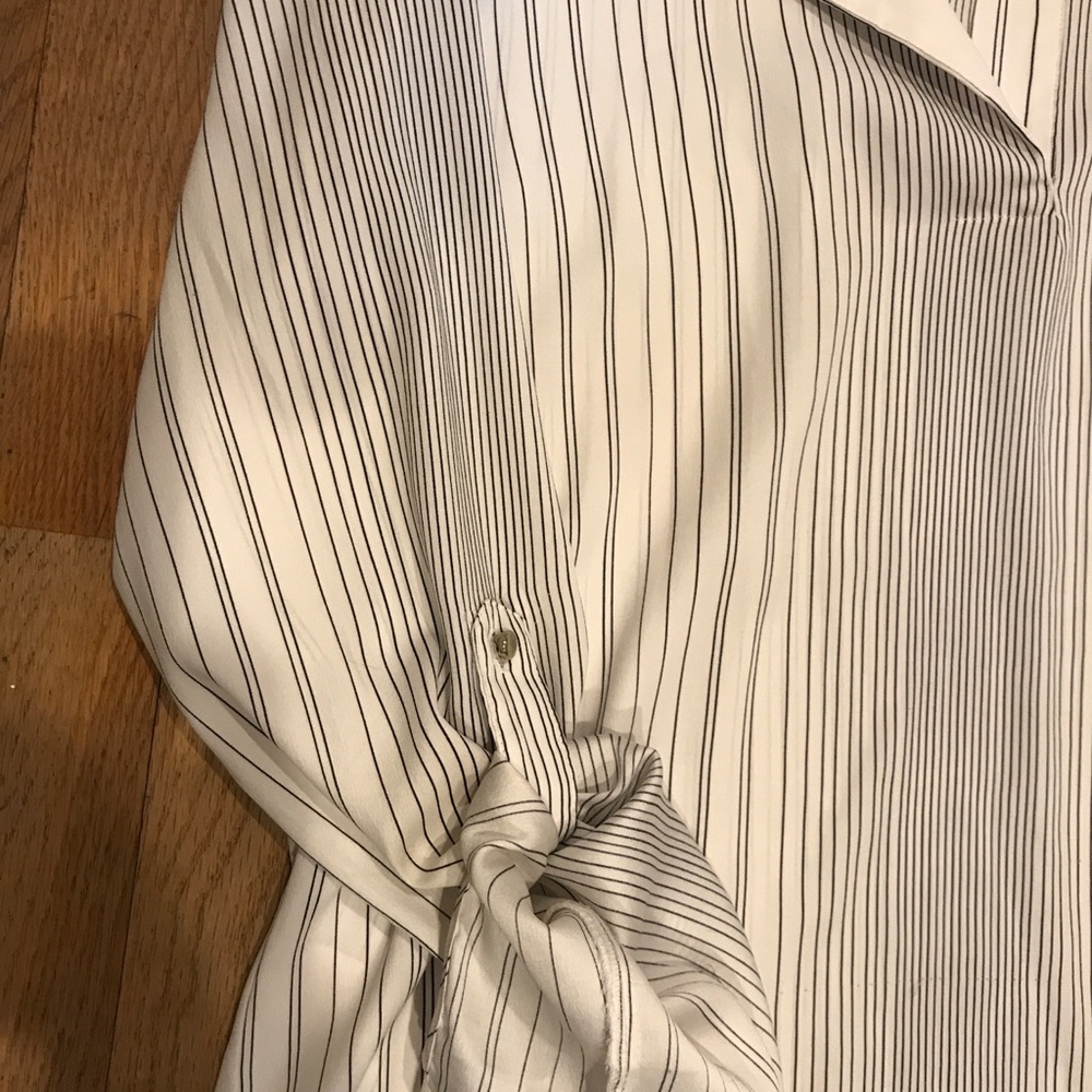 Cream blouse with black stripes. - Picture 4 of 5